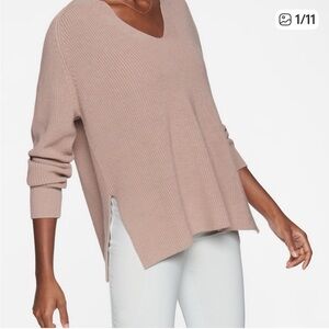 Athleta Switchback Pullover V-Neck Sweater Mauve Dusty Pink Slit Waist Medium M